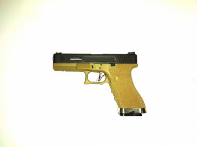 Страйкбольний пістолет WE Glock 17 Force pistol Metal Tan-Silver GBB